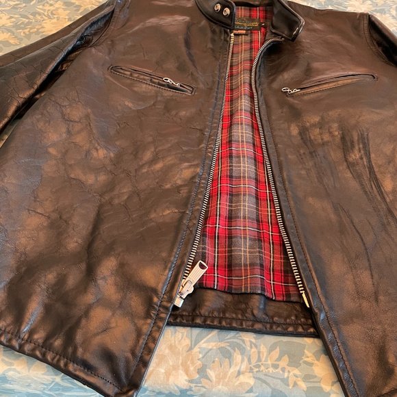 Veste En Cuir Vintage Schott NYC Pour Femme - Design Classique Avec Poches Fourrées Et Ceinture Ajustable